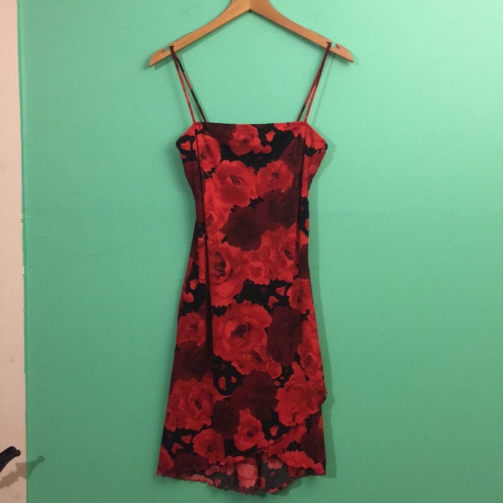 High low dress with roses pattern. Sz. M